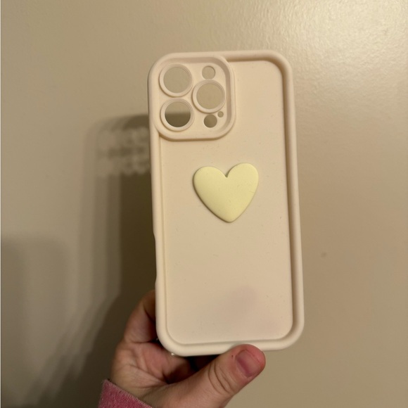 Other - Cream Heart iPhone 16 pro max Case